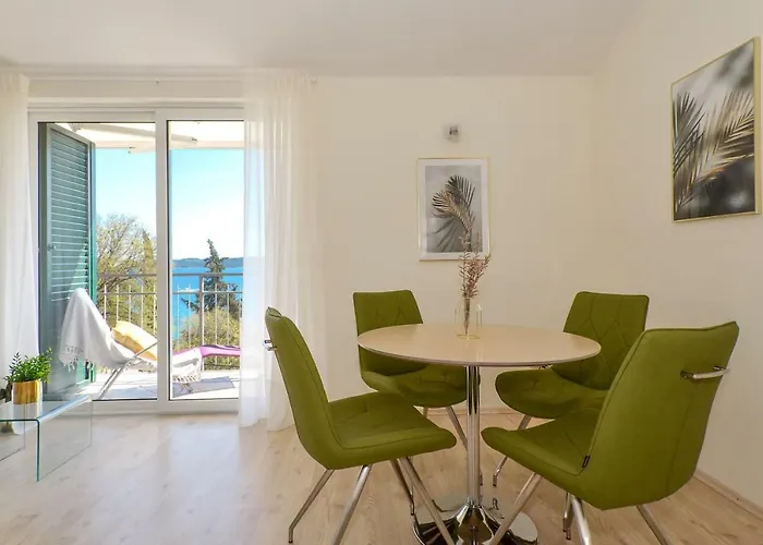 Mar Deluxe Apartman *