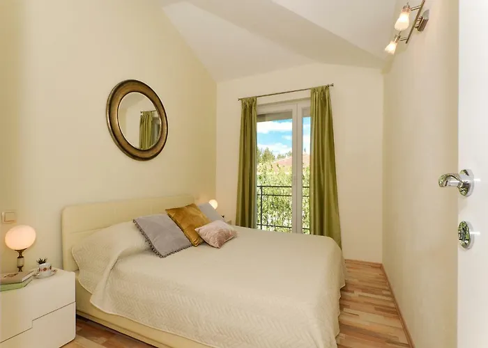 Mar Deluxe تروغير